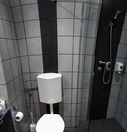 Ξενοδοχείο Berlin 3*