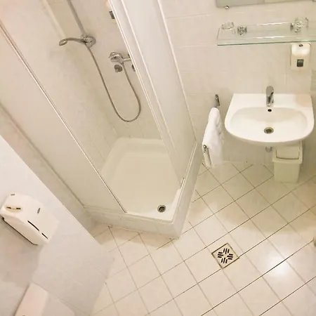 Berlin Hotel 3*